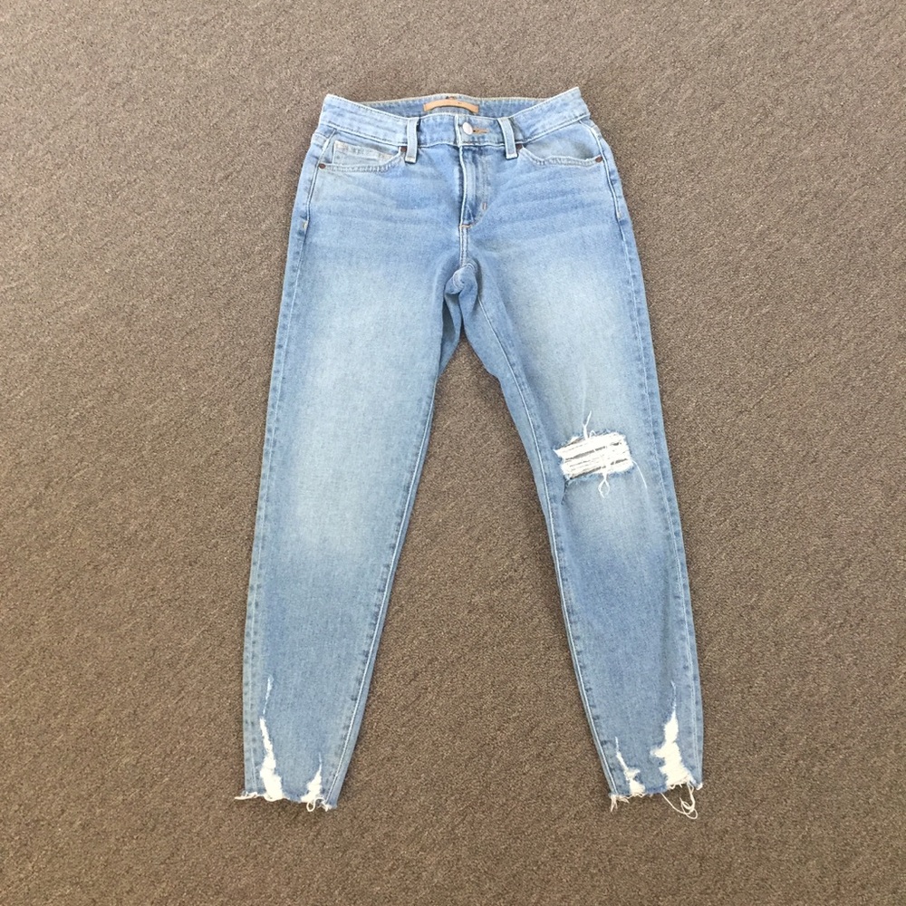 Joe’s Jeans - Cropped/Distressed